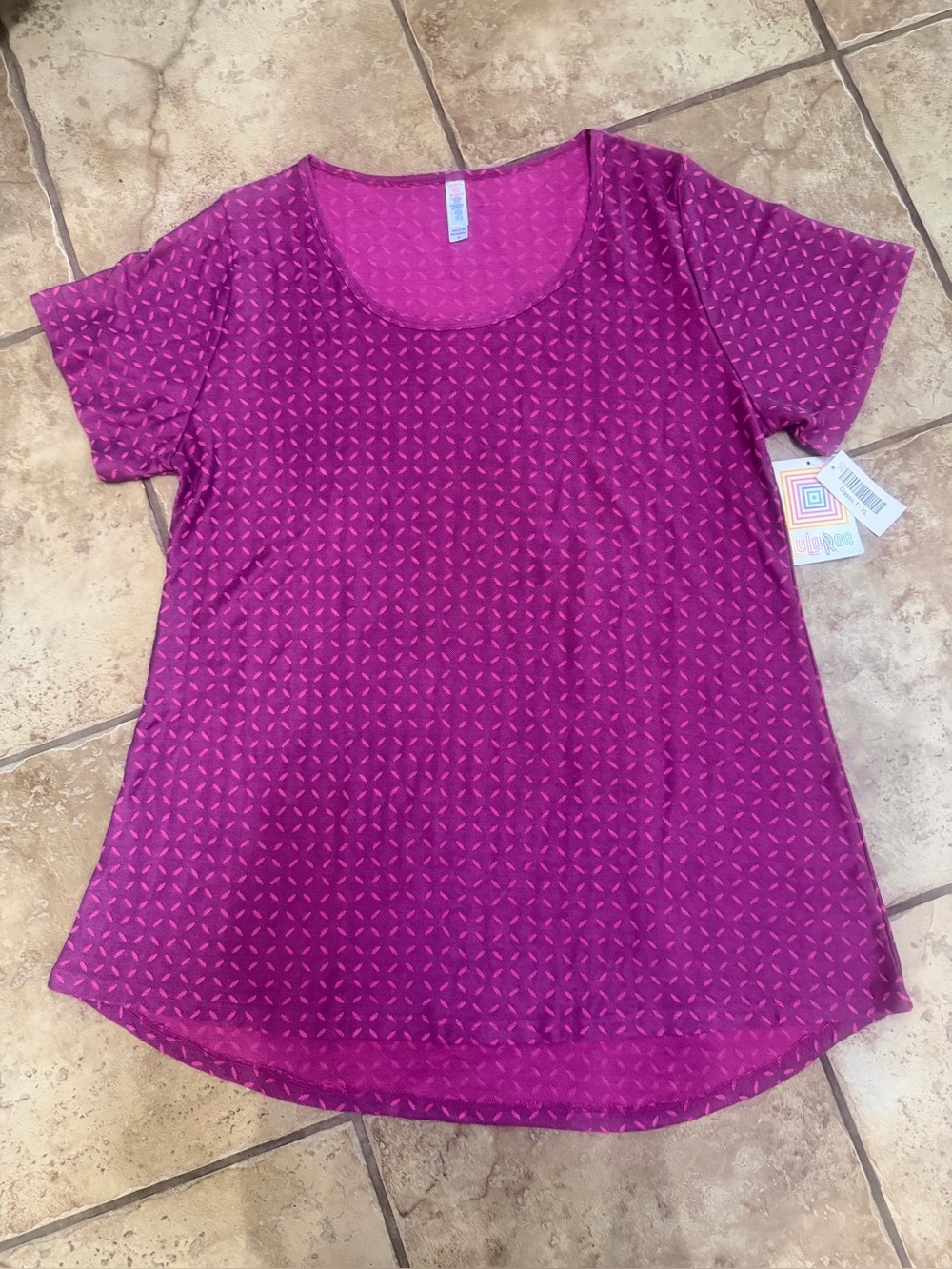 NWT LuLaRoe Classic T Magenta Pink Geometric Print Tunic Top XL rayon blend